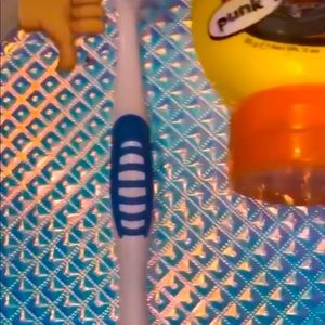 Blinged out shiny Bamboo Brushes can be
used as Toothbrush or baby hair brush